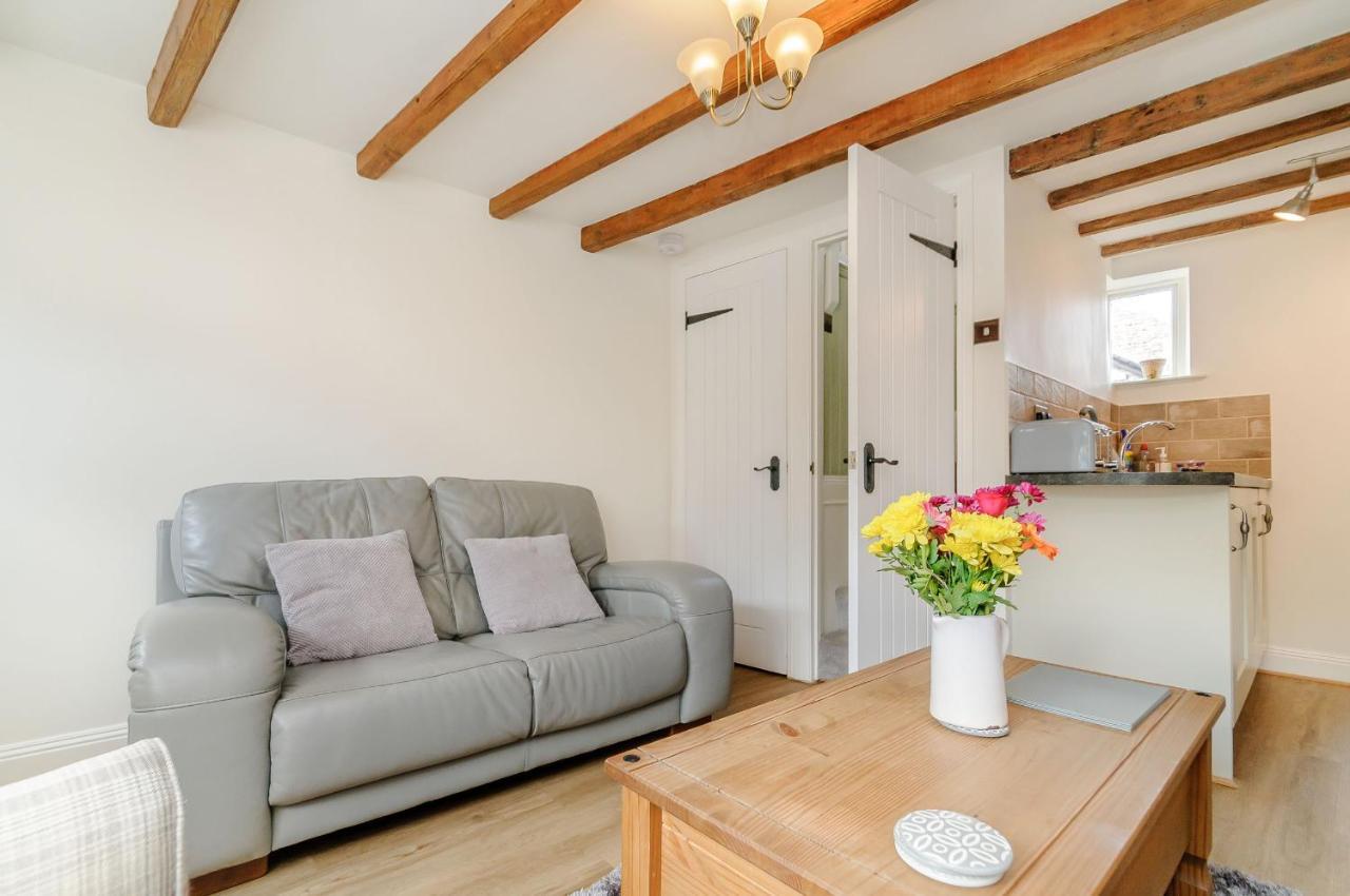 Chimes Cottage 吉斯伯勒 外观 照片