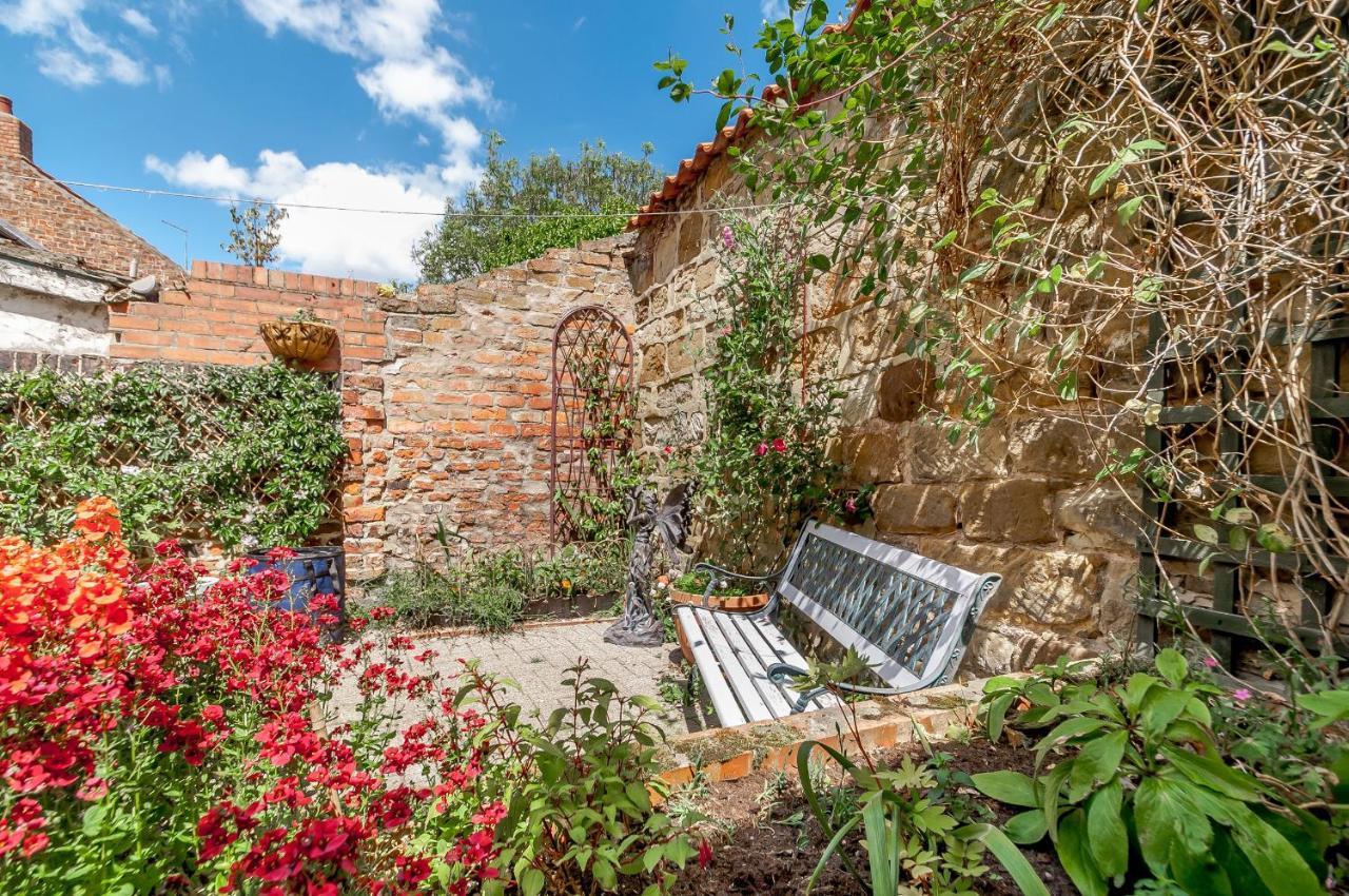 Chimes Cottage 吉斯伯勒 外观 照片